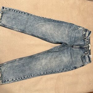 Women’s Abercrombie jeans. The Mom High Rise. Only worn once.